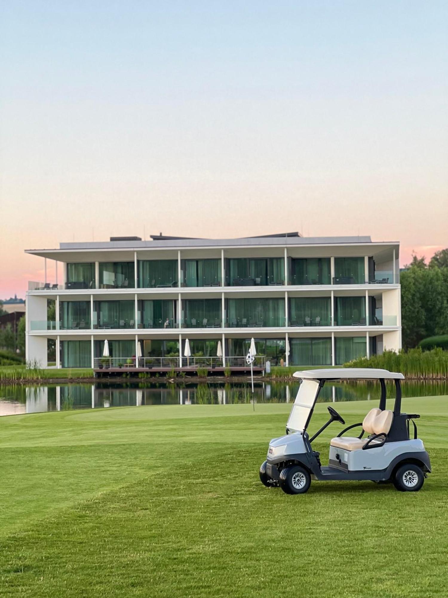 Zala Springs Golf Resort Zalacsány Exterior foto